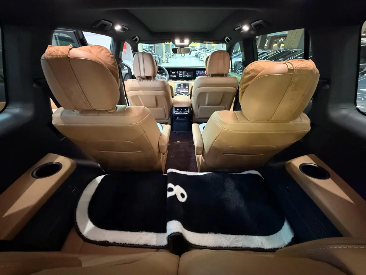 2020 Li ONE Range Extended 131HP REEV 40.5KWH,autocango,china used car exporter,china ev exporter,chinese used car exporter,chinese used ev exporter