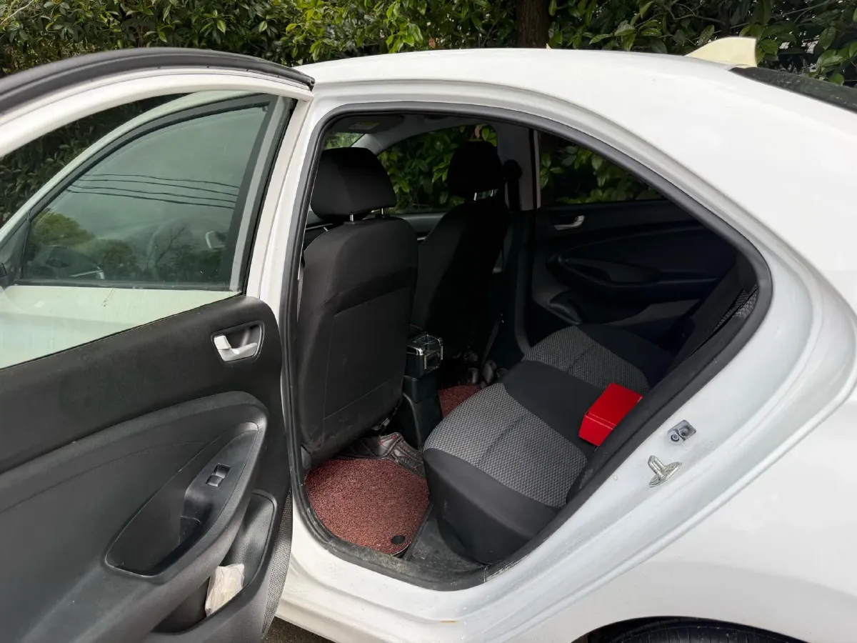 2017 Hyundai Reina 1.4L 95HP L4 5MT,autocango,china used car exporter,china ev exporter,chinese used car exporter,chinese used ev exporter