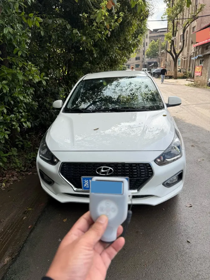 2017 Hyundai Reina 1.4L 95HP L4 5MT,autocango,china used car exporter,china ev exporter,chinese used car exporter,chinese used ev exporter