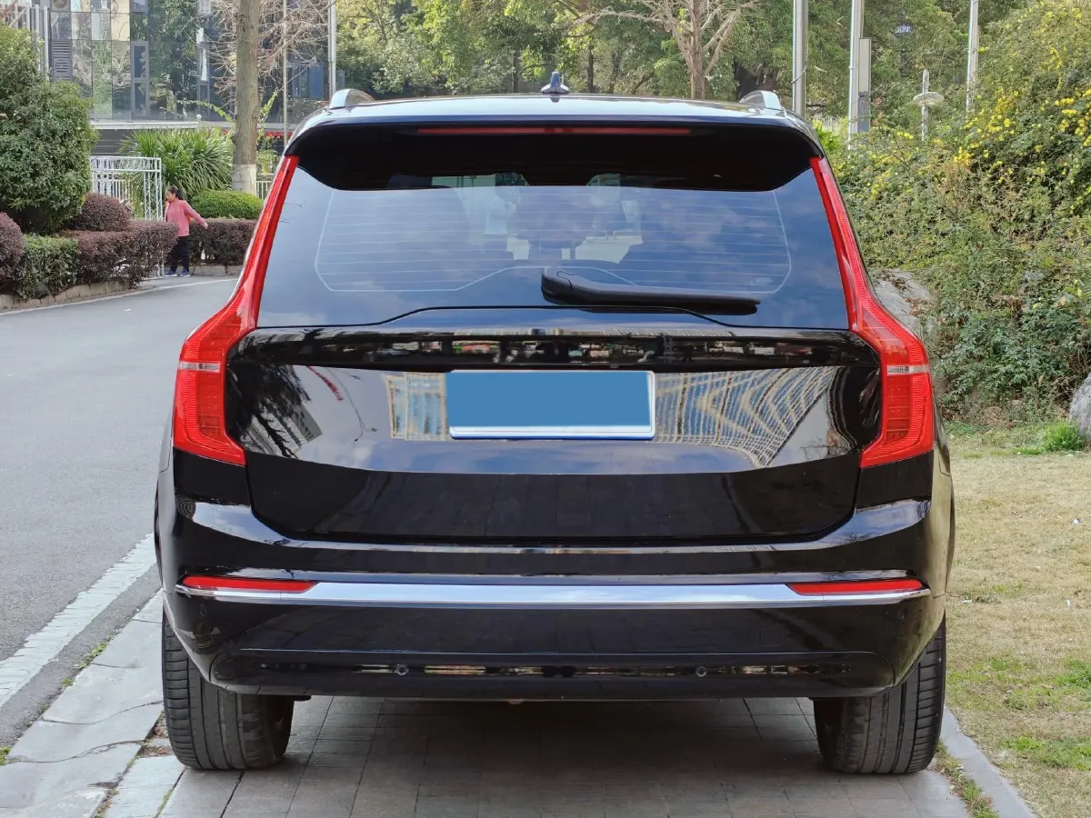 2023 Volvo XC90 2.0T 299HP L4 8AT,autocango,china used car exporter,china ev exporter,chinese used car exporter,chinese used ev exporter