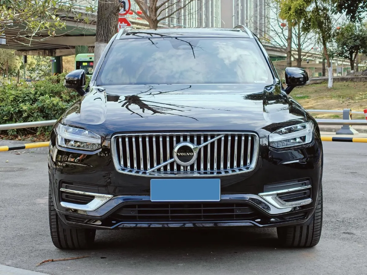2023 Volvo XC90 2.0T 299HP L4 8AT,autocango,china used car exporter,china ev exporter,chinese used car exporter,chinese used ev exporter