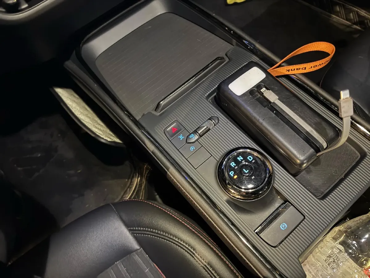 2022 Ford Mondeo 2.0T 238HP L4 8AT,autocango,china used car exporter,china ev exporter,chinese used car exporter,chinese used ev exporter