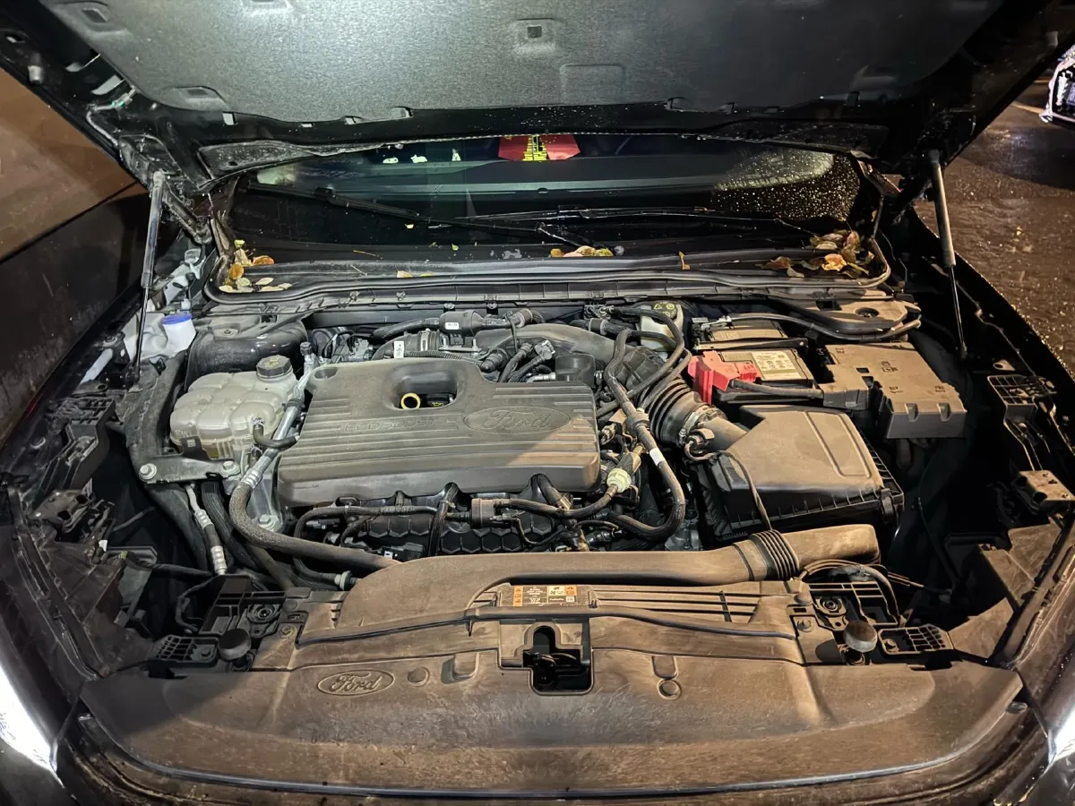 2022 Ford Mondeo 2.0T 238HP L4 8AT,autocango,china used car exporter,china ev exporter,chinese used car exporter,chinese used ev exporter