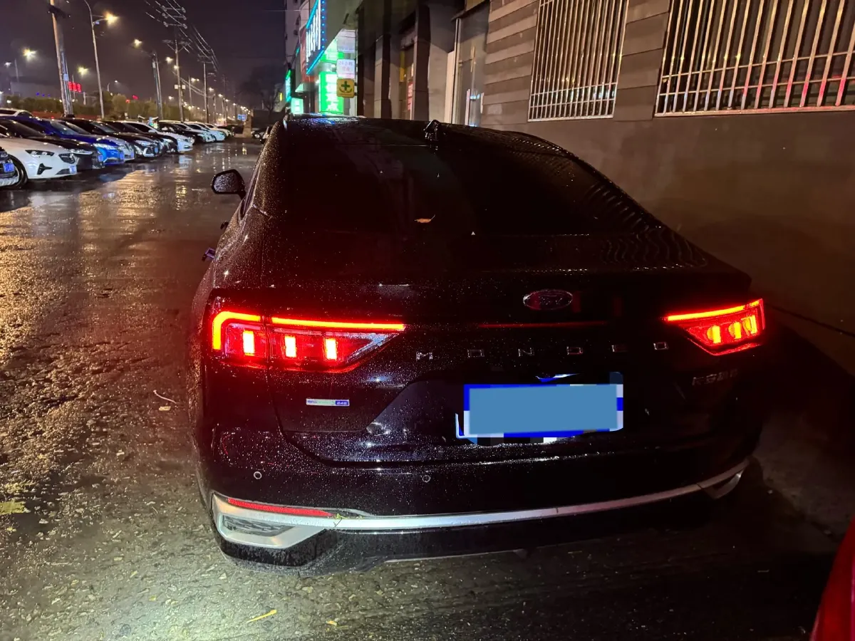 2022 Ford Mondeo 2.0T 238HP L4 8AT,autocango,china used car exporter,china ev exporter,chinese used car exporter,chinese used ev exporter