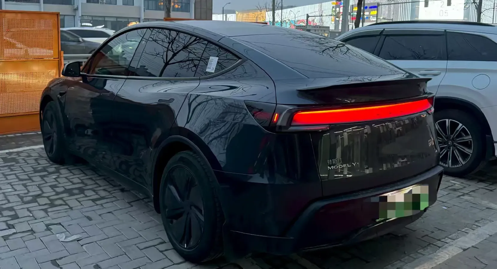 2025 Tesla Model Y BEV,autocango,china used car exporter,china ev exporter,chinese used car exporter,chinese used ev exporter