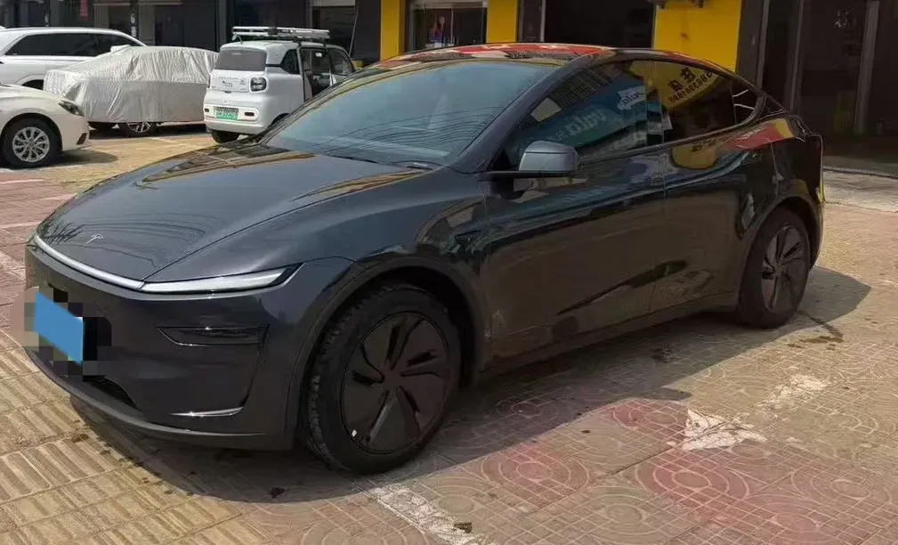 2025 Tesla Model Y BEV,autocango,china used car exporter,china ev exporter,chinese used car exporter,chinese used ev exporter