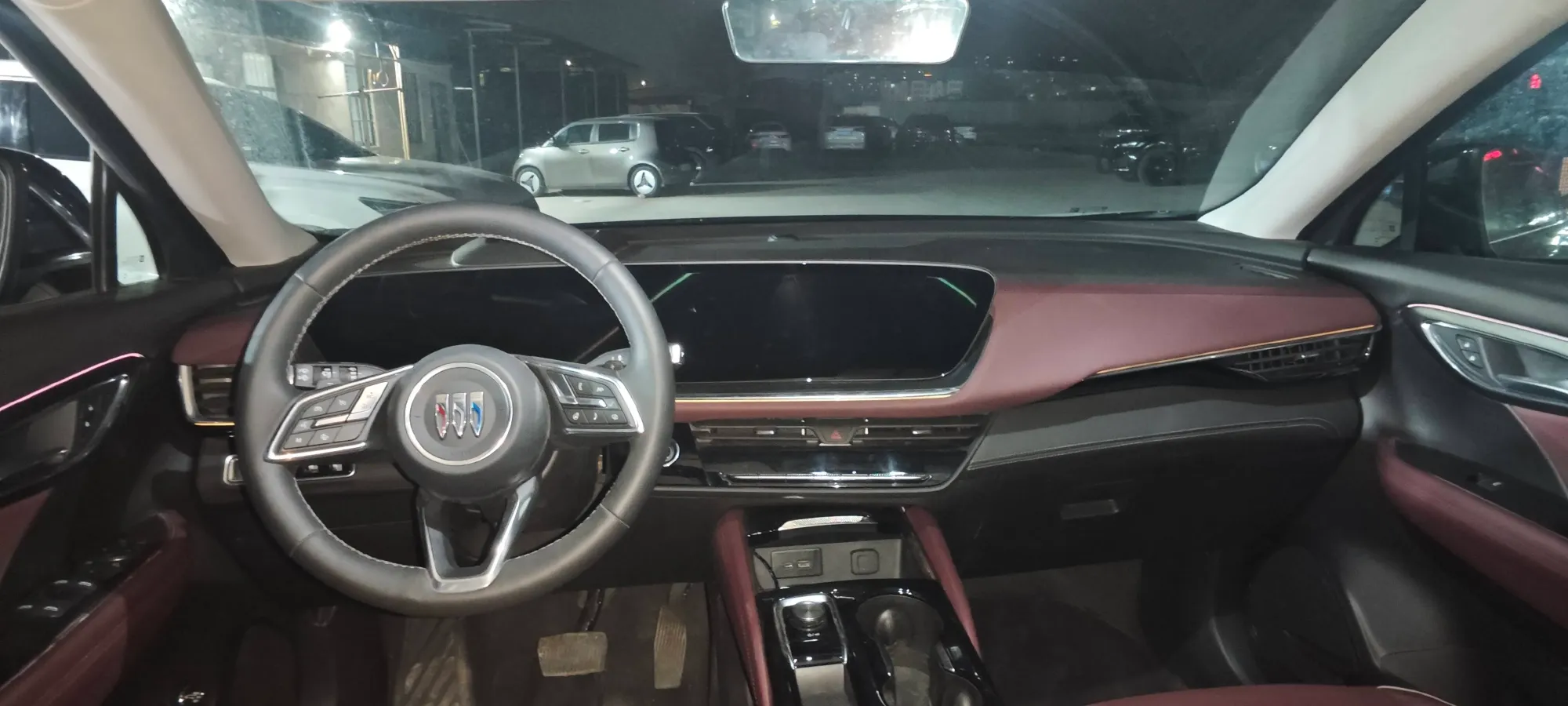 2025 Buick EnvisionPlus 2.0T 237HP L4 9AT,autocango,china used car exporter,china ev exporter,chinese used car exporter,chinese used ev exporter