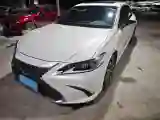 2018 Lexus ES 2.5L 178HP L4 E-CVT Hybrid