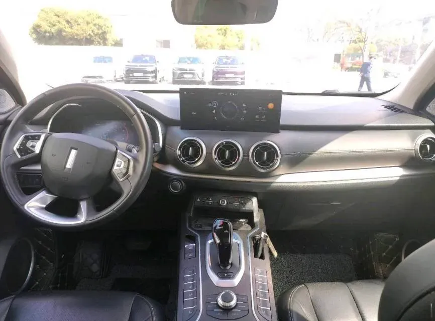 2021 WEY VV6 2.0T 227HP L4 7DCT,autocango,china used car exporter,china ev exporter,chinese used car exporter,chinese used ev exporter