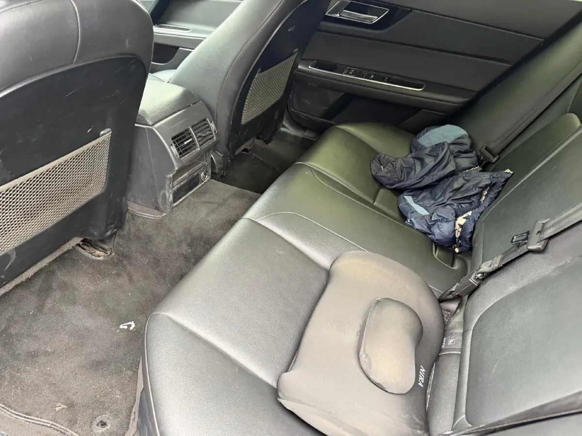 2019 HongQi H7 2.0T 204HP L4 6AT,autocango,china used car exporter,china ev exporter,chinese used car exporter,chinese used ev exporter