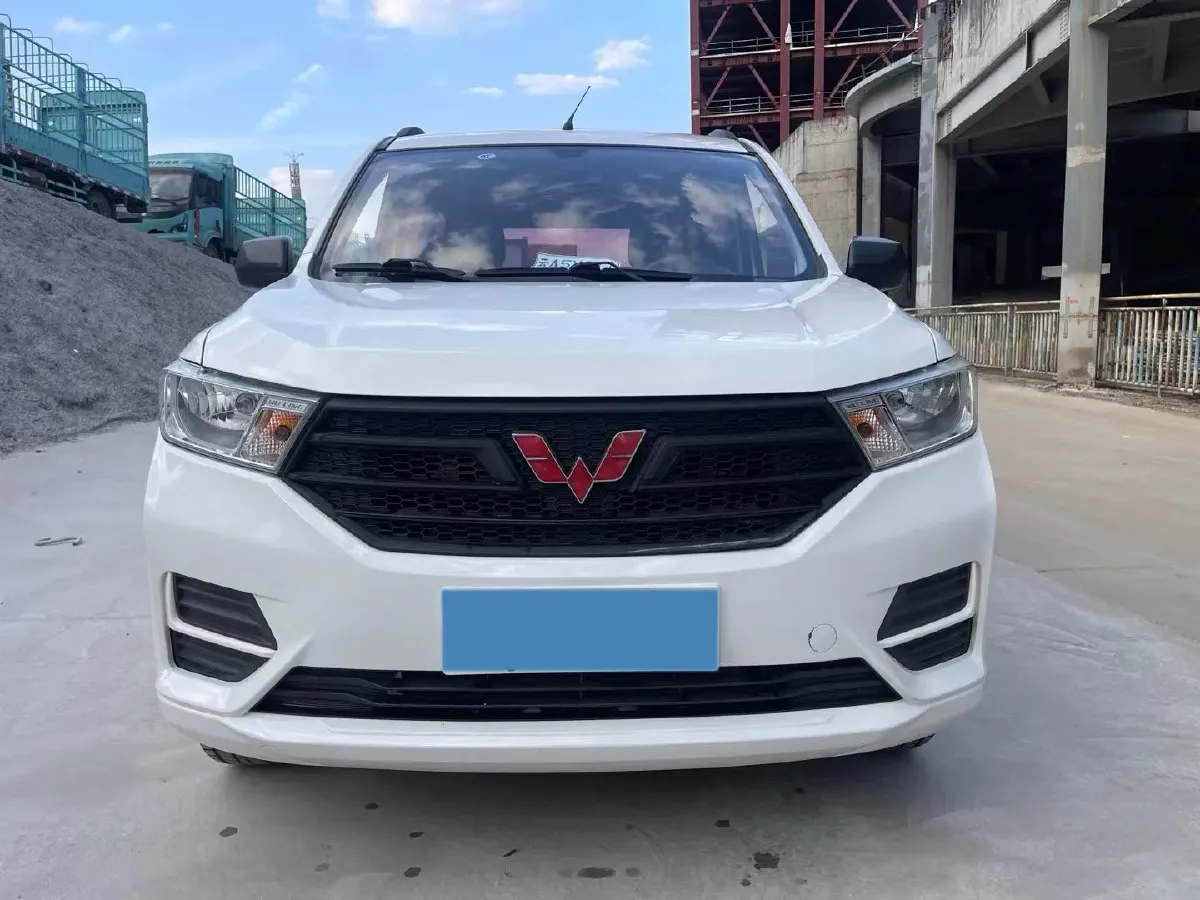2019 WuLing HongGuang 1.5L 99HP L4 6MT,autocango,china used car exporter,china ev exporter,chinese used car exporter,chinese used ev exporter