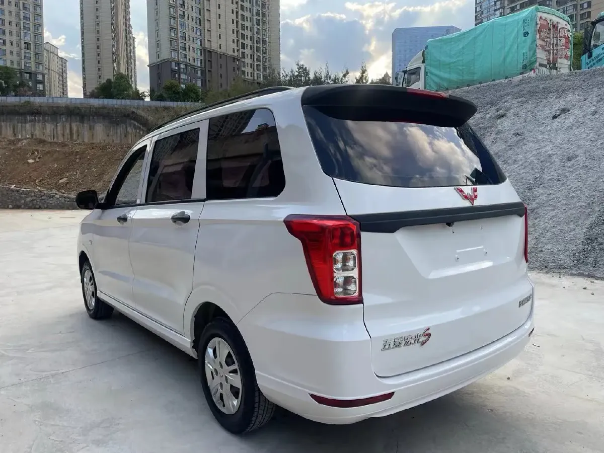 2019 WuLing HongGuang 1.5L 99HP L4 6MT,autocango,china used car exporter,china ev exporter,chinese used car exporter,chinese used ev exporter