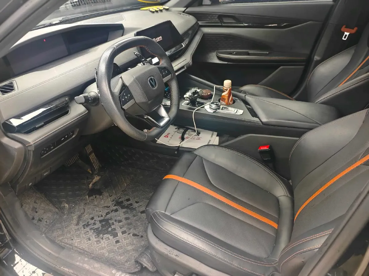 2024 ChangAn UNI-V 1.5T 188HP L4 7DCT,autocango,china used car exporter,china ev exporter,chinese used car exporter,chinese used ev exporter