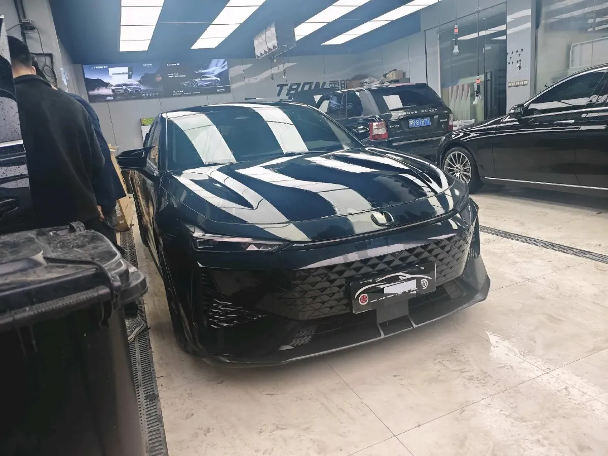 2024 ChangAn UNI-V 1.5T 188HP L4 7DCT,autocango,china used car exporter,china ev exporter,chinese used car exporter,chinese used ev exporter