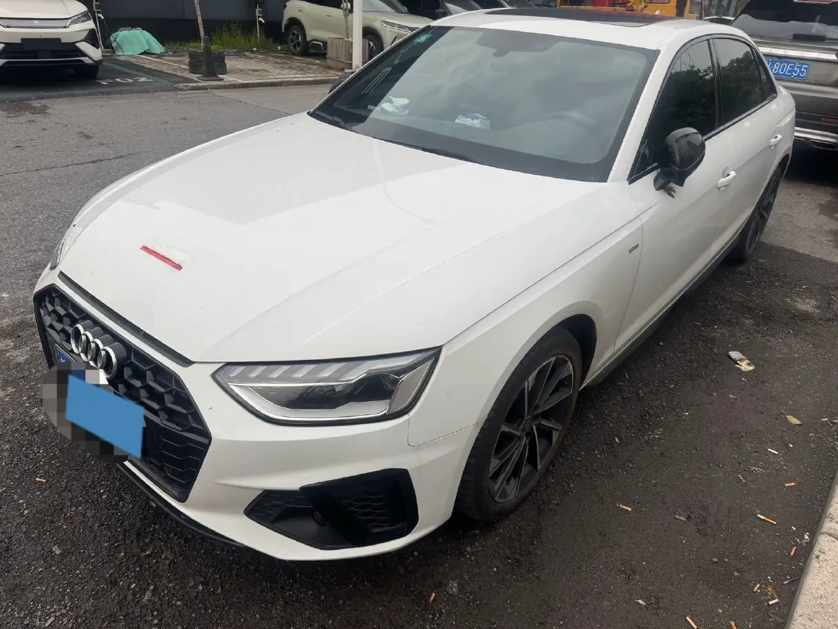 2023 Audi A4L 2.0T 190HP L4 7DCT,autocango,china used car exporter,china ev exporter,chinese used car exporter,chinese used ev exporter