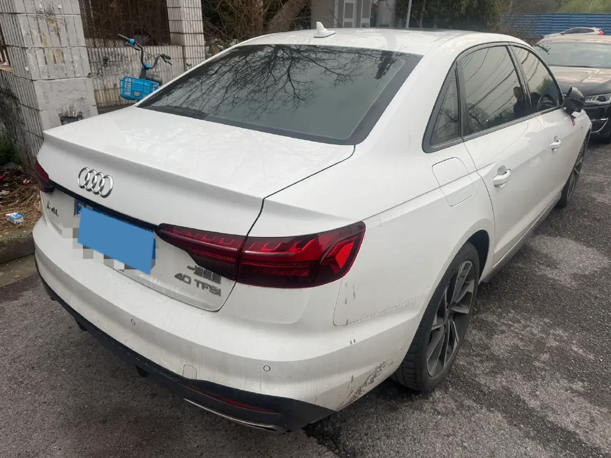 2023 Audi A4L 2.0T 190HP L4 7DCT,autocango,china used car exporter,china ev exporter,chinese used car exporter,chinese used ev exporter