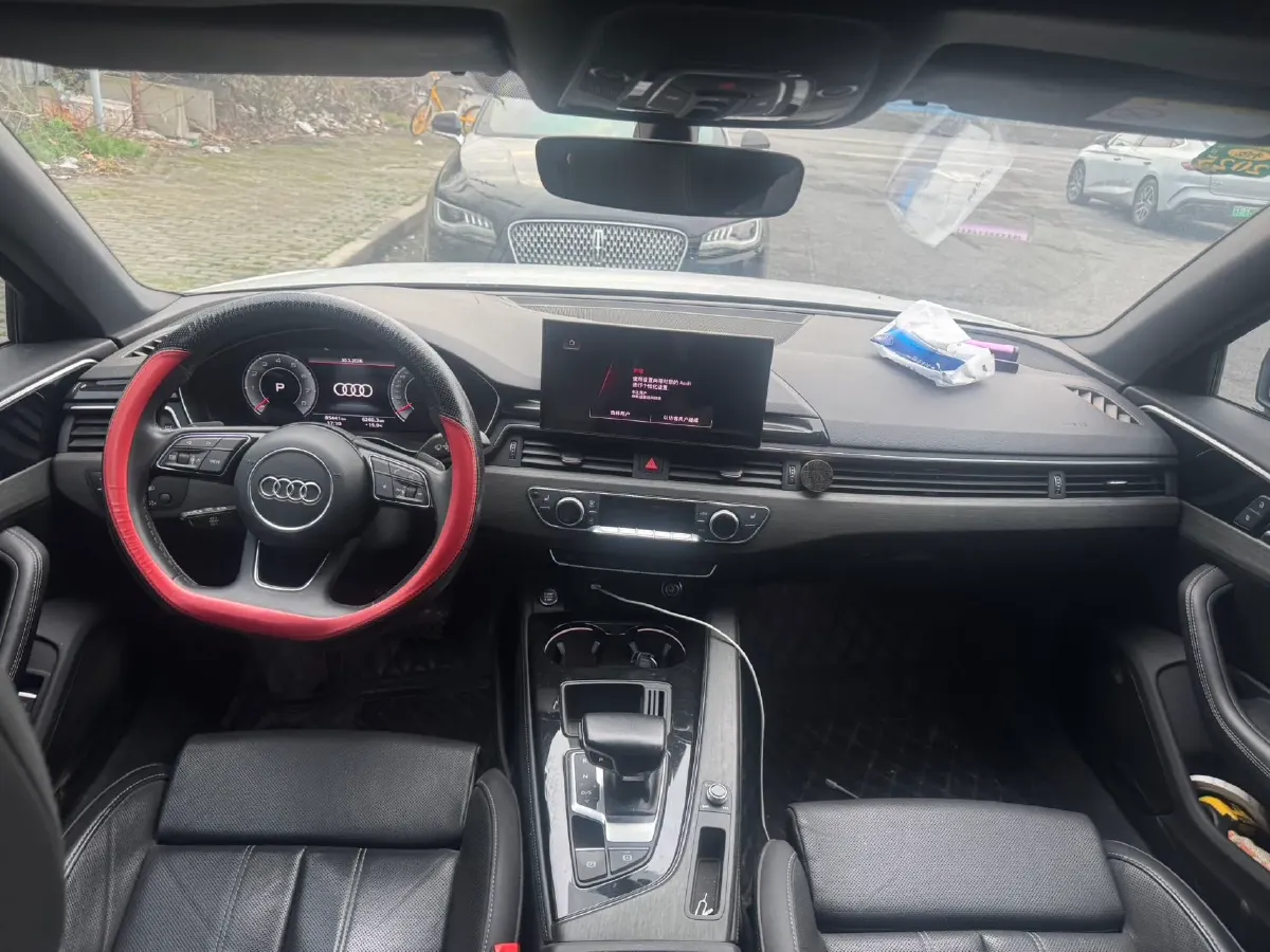 2023 Audi A4L 2.0T 190HP L4 7DCT,autocango,china used car exporter,china ev exporter,chinese used car exporter,chinese used ev exporter