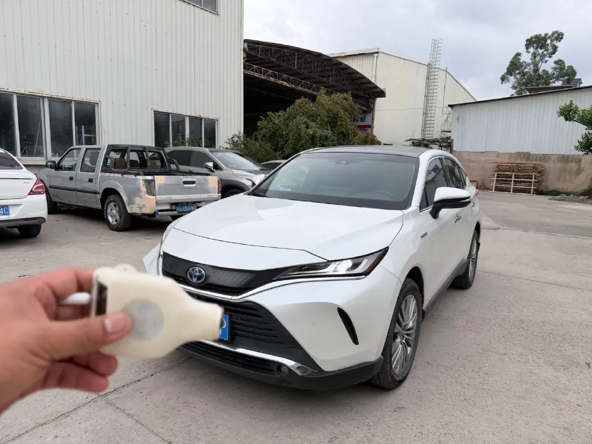 2022 Toyota Harrier 2.5L 178HP L4 E-CVT Hybrid,autocango,china used car exporter,china ev exporter,chinese used car exporter,chinese used ev exporter