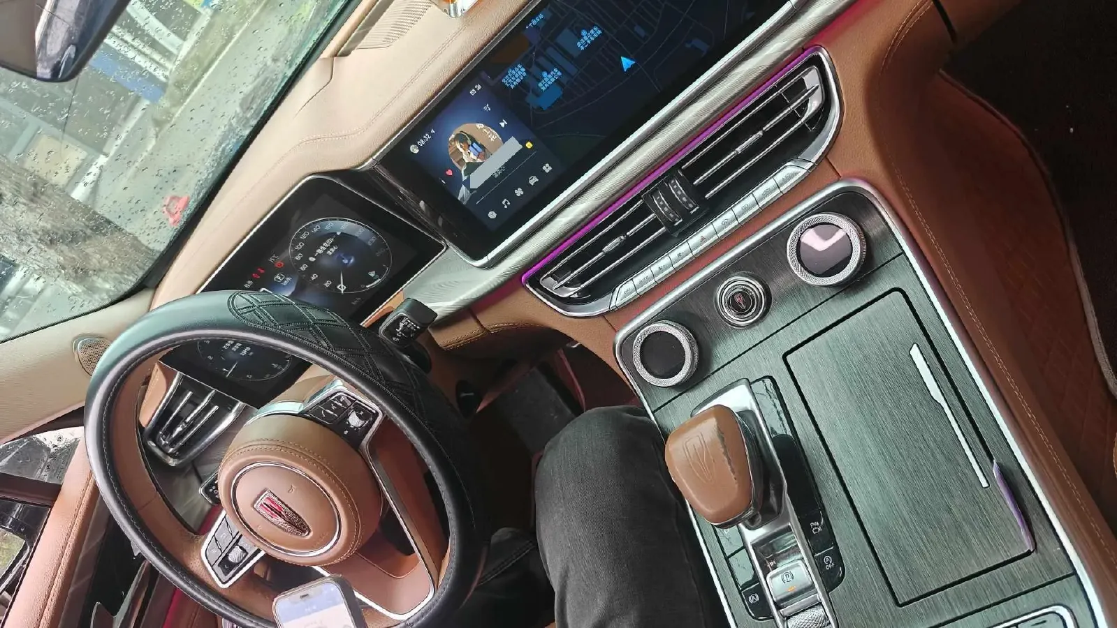 2023 HongQi H9 2.0T 252HP L4 7DCT,autocango,china used car exporter,china ev exporter,chinese used car exporter,chinese used ev exporter