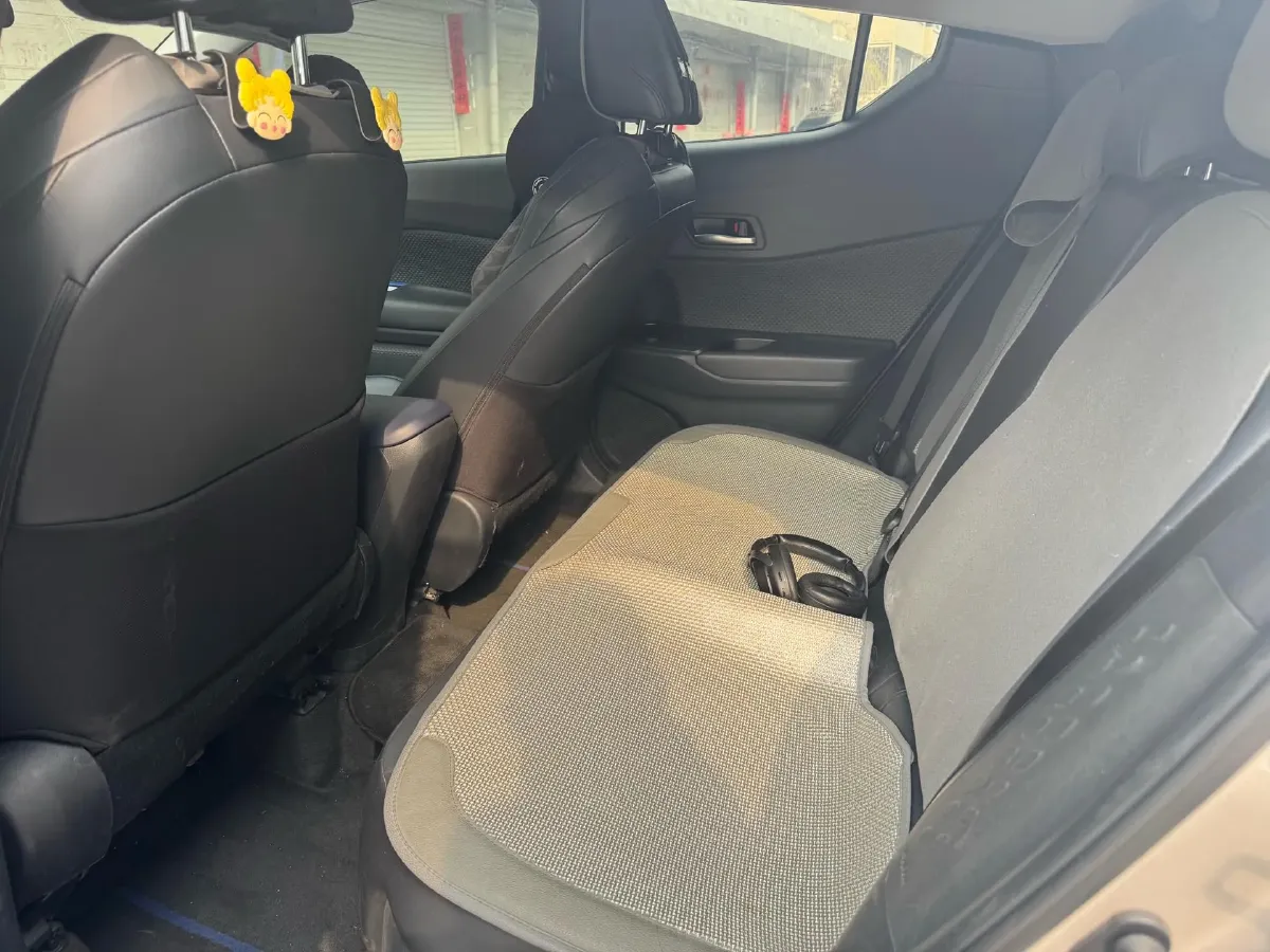 2021 Toyota C-HR 2.0L 171HP L4 CVT,autocango,china used car exporter,china ev exporter,chinese used car exporter,chinese used ev exporter