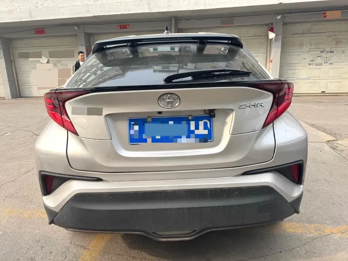2021 Toyota C-HR 2.0L 171HP L4 CVT,autocango,china used car exporter,china ev exporter,chinese used car exporter,chinese used ev exporter