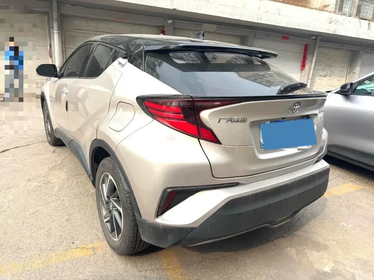 2021 Toyota C-HR 2.0L 171HP L4 CVT,autocango,china used car exporter,china ev exporter,chinese used car exporter,chinese used ev exporter