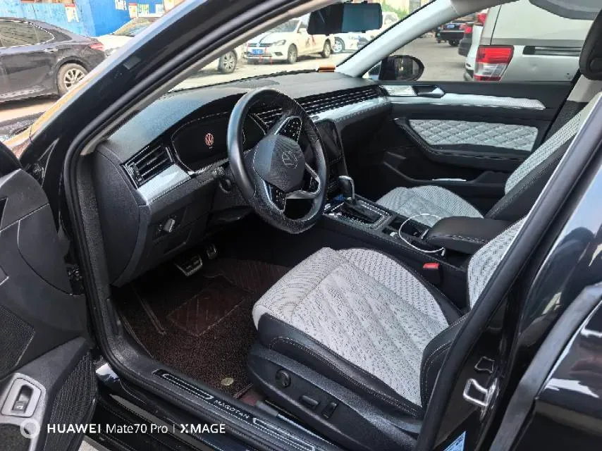 2023 Volkswagen Magotan 2.0T 186HP L4 7DCT,autocango,china used car exporter,china ev exporter,chinese used car exporter,chinese used ev exporter