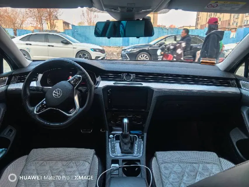 2023 Volkswagen Magotan 2.0T 186HP L4 7DCT,autocango,china used car exporter,china ev exporter,chinese used car exporter,chinese used ev exporter