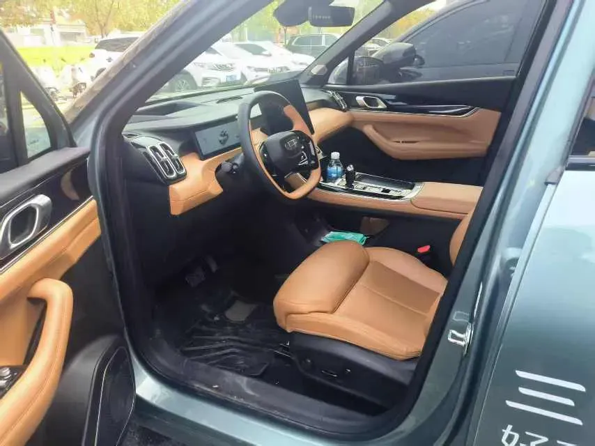 2025 Geely StarRay 1.5T 181HP L4 7DCT,autocango,china used car exporter,china ev exporter,chinese used car exporter,chinese used ev exporter