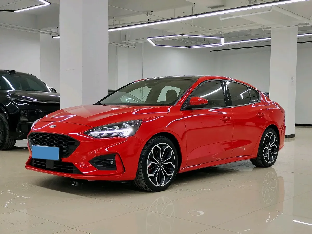 2020 Ford Focus 1.5T 174HP L3 8AT,autocango,china used car exporter,china ev exporter,chinese used car exporter,chinese used ev exporter