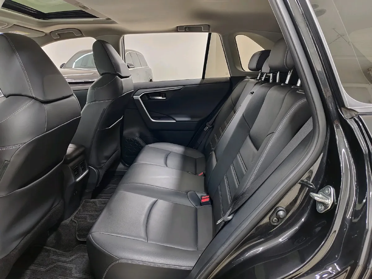 2020 Toyota RAV4 2.0L 171HP L4 CVT,autocango,china used car exporter,china ev exporter,chinese used car exporter,chinese used ev exporter