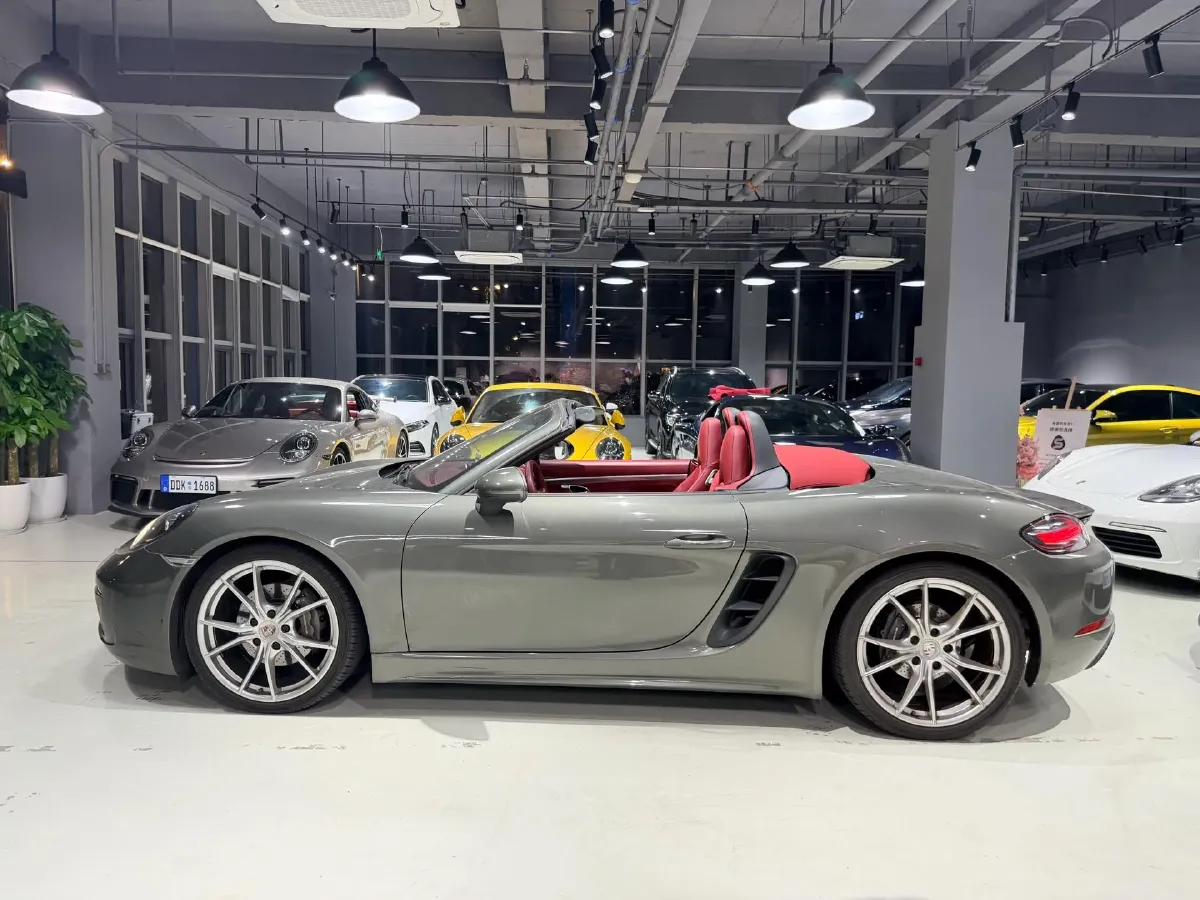 2020 Porsche 718 2.0T 250HP H4 7DCT,autocango,china used car exporter,china ev exporter,chinese used car exporter,chinese used ev exporter