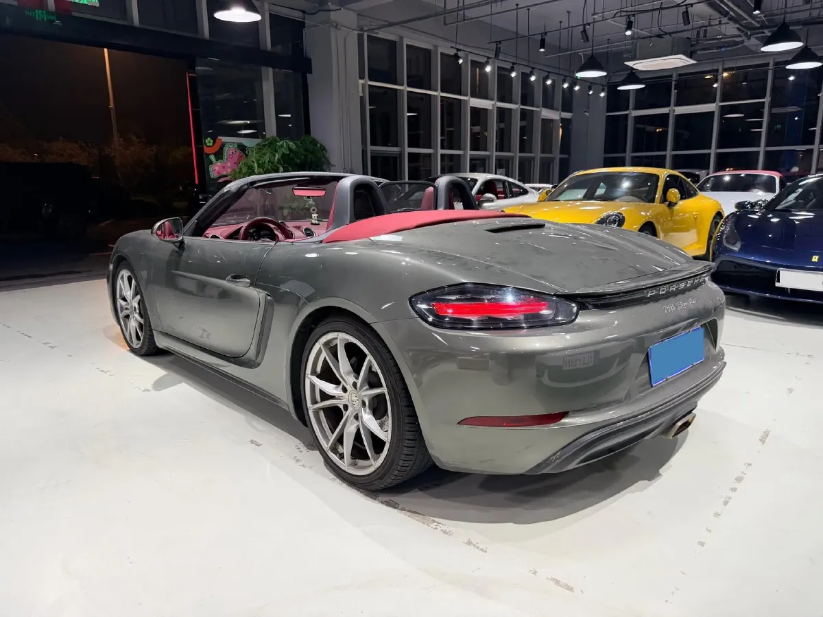 2020 Porsche 718 2.0T 250HP H4 7DCT,autocango,china used car exporter,china ev exporter,chinese used car exporter,chinese used ev exporter