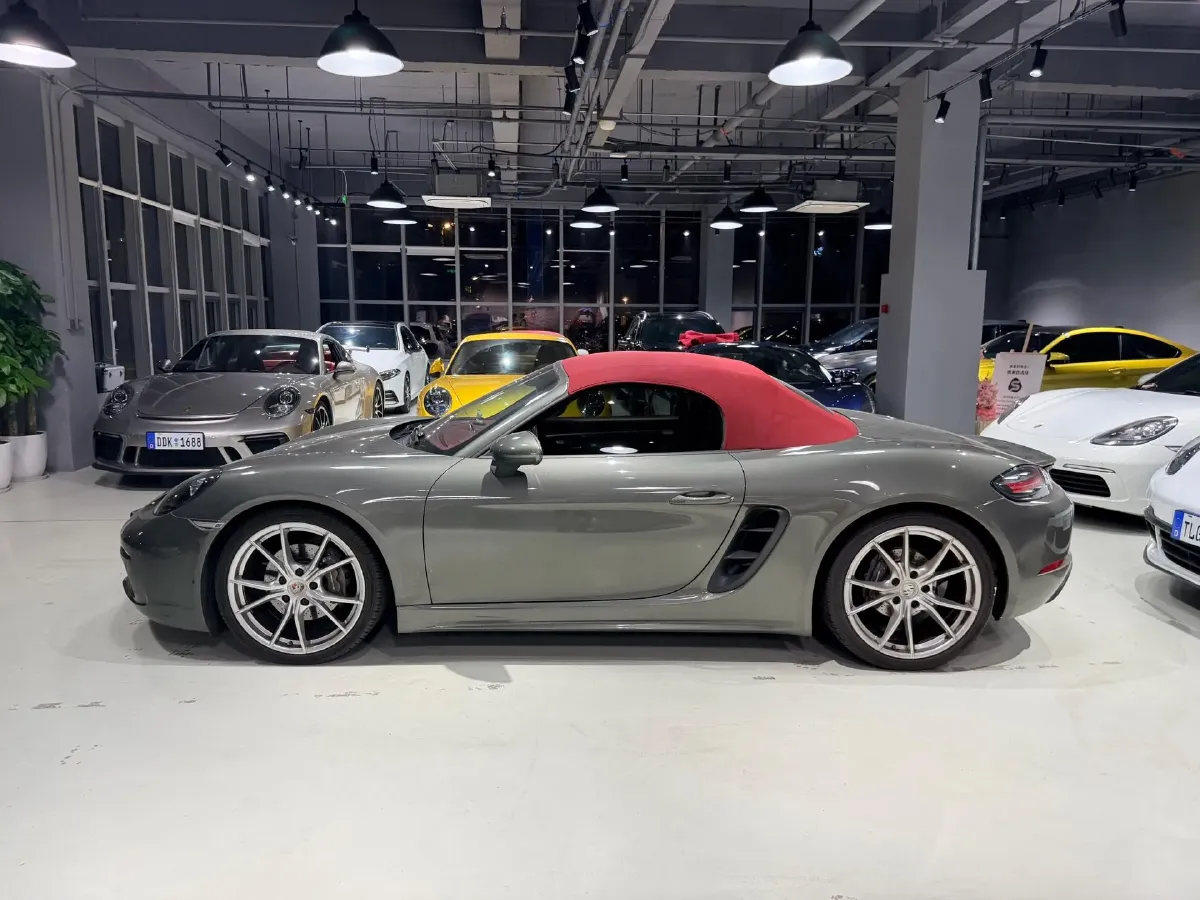 2020 Porsche 718 2.0T 250HP H4 7DCT,autocango,china used car exporter,china ev exporter,chinese used car exporter,chinese used ev exporter