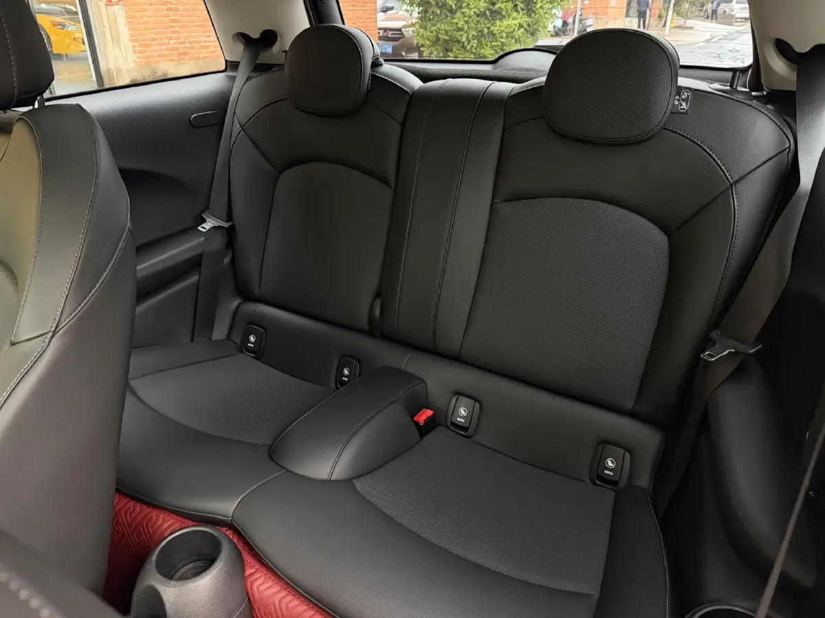 2022 MINI MINI 2.0T 192HP L4 7DCT,autocango,china used car exporter,china ev exporter,chinese used car exporter,chinese used ev exporter