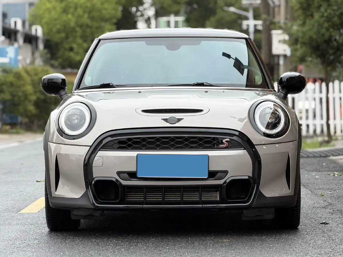 2022 MINI MINI 2.0T 192HP L4 7DCT,autocango,china used car exporter,china ev exporter,chinese used car exporter,chinese used ev exporter