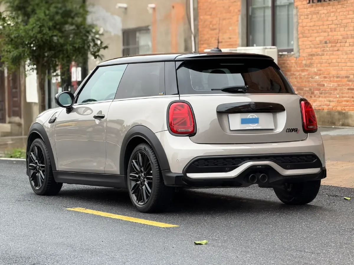 2022 MINI MINI 2.0T 192HP L4 7DCT,autocango,china used car exporter,china ev exporter,chinese used car exporter,chinese used ev exporter