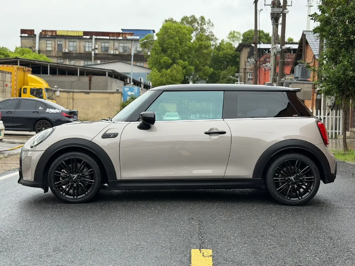2022 MINI MINI 2.0T 192HP L4 7DCT,autocango,china used car exporter,china ev exporter,chinese used car exporter,chinese used ev exporter