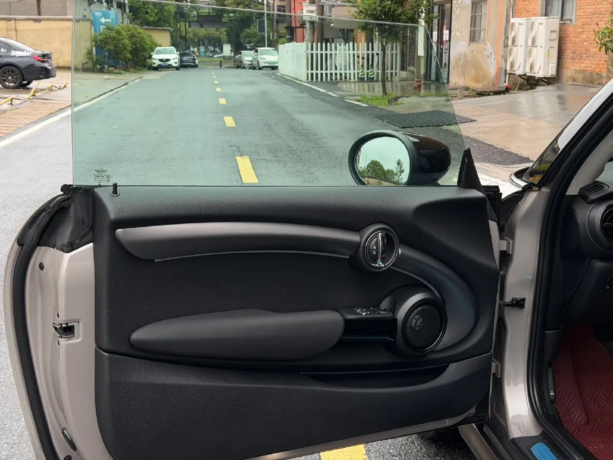 2022 MINI MINI 2.0T 192HP L4 7DCT,autocango,china used car exporter,china ev exporter,chinese used car exporter,chinese used ev exporter