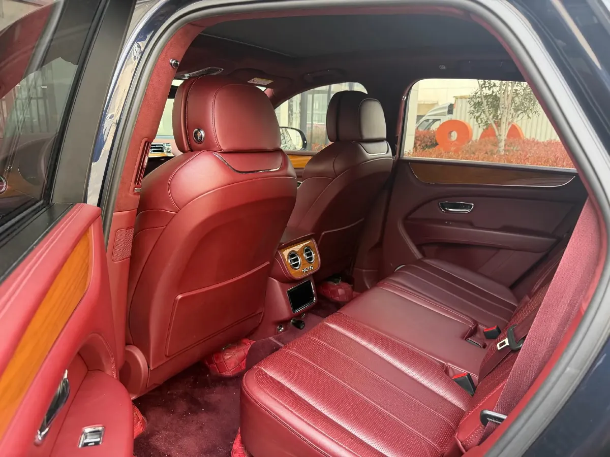 2021 Bentley Bentayga 3.0T 340HP V6 8AT PHEV 17.3KWH,autocango,china used car exporter,china ev exporter,chinese used car exporter,chinese used ev exporter