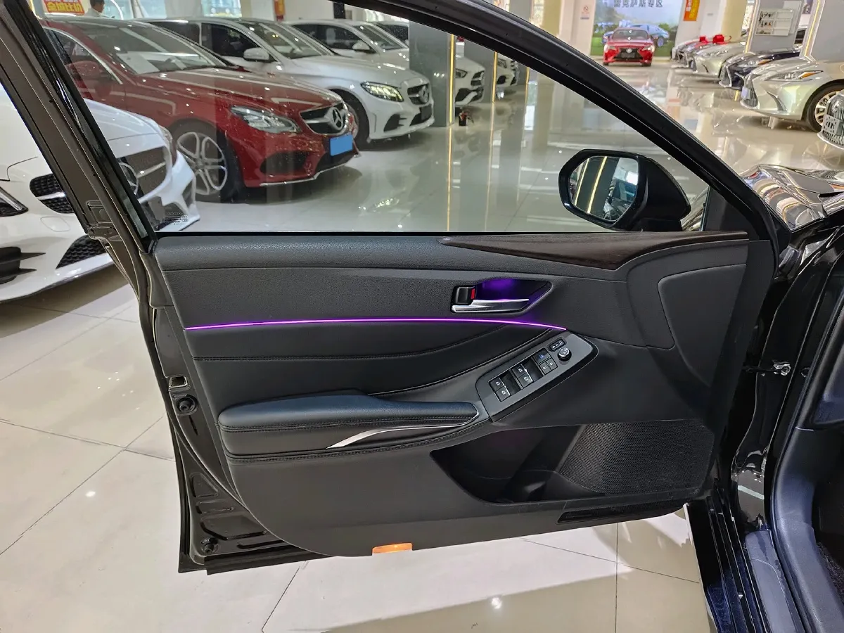 2021 Toyota Avalon 2.5L 209HP L4 8AT,autocango,china used car exporter,china ev exporter,chinese used car exporter,chinese used ev exporter