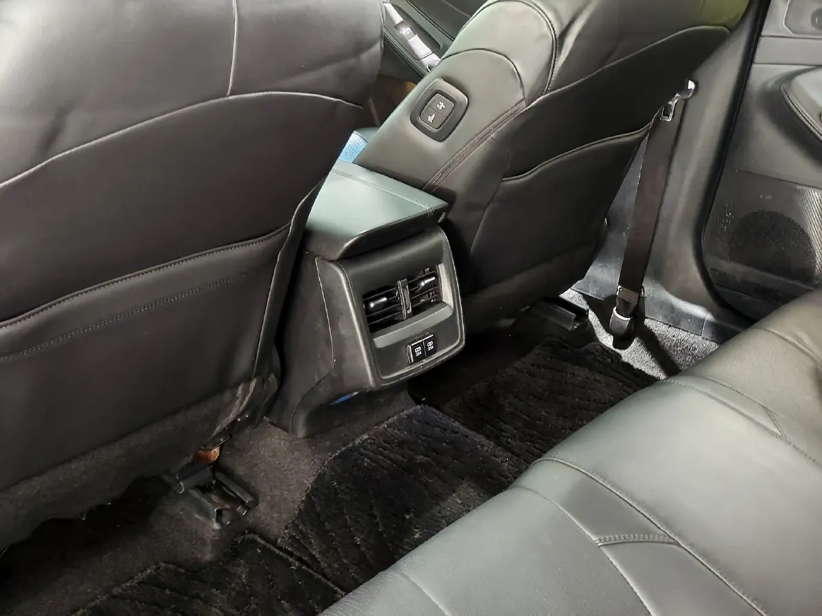 2021 Toyota Avalon 2.5L 209HP L4 8AT,autocango,china used car exporter,china ev exporter,chinese used car exporter,chinese used ev exporter