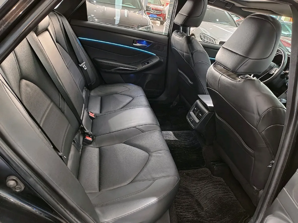 2021 Toyota Avalon 2.5L 209HP L4 8AT,autocango,china used car exporter,china ev exporter,chinese used car exporter,chinese used ev exporter
