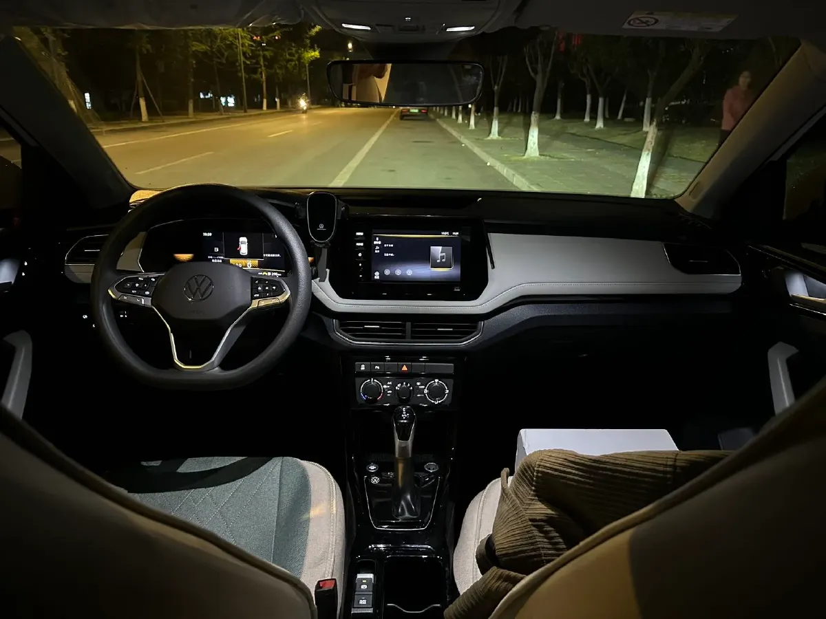 2025 Volkswagen Tharu 1.5L 110HP L4 6AT,autocango,china used car exporter,china ev exporter,chinese used car exporter,chinese used ev exporter