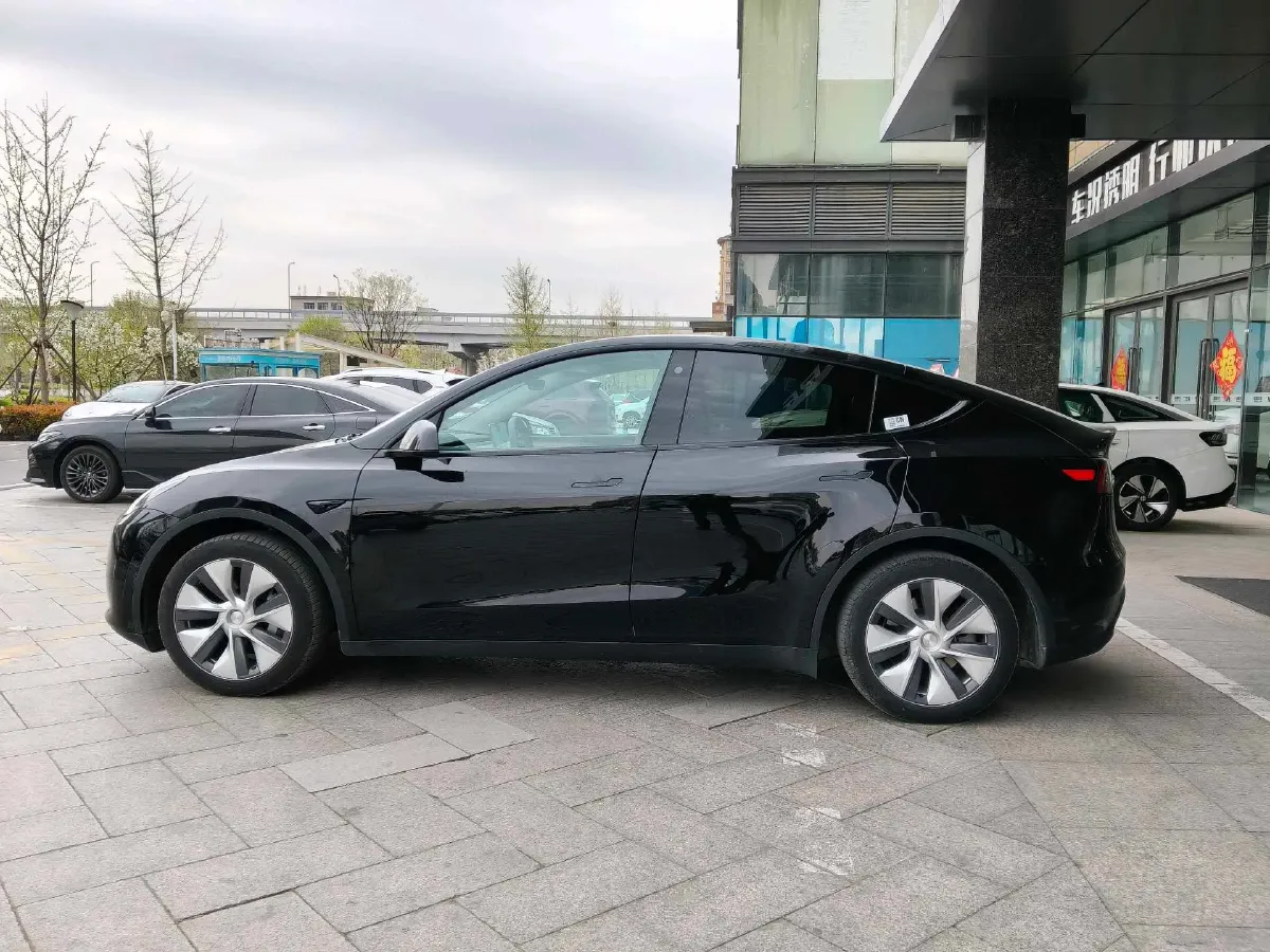 2022 Tesla Model Y BEV 60KWH,autocango,china used car exporter,china ev exporter,chinese used car exporter,chinese used ev exporter