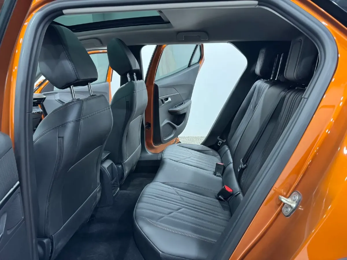 2022 Peugeot 2008 1.2T 136HP L3 6DCT,autocango,china used car exporter,china ev exporter,chinese used car exporter,chinese used ev exporter