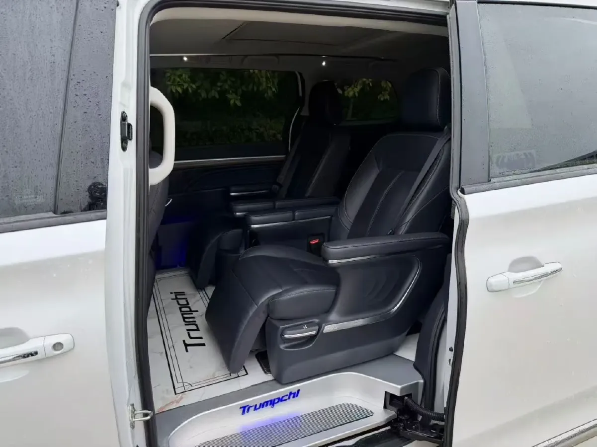 2021 GAC Trumpchi M8 2.0T 252HP L4 8AT,autocango,china used car exporter,china ev exporter,chinese used car exporter,chinese used ev exporter