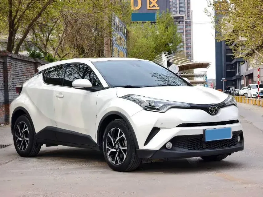 2018 Toyota C-HR 2.0L 171HP L4 CVT,autocango,china used car exporter,china ev exporter,chinese used car exporter,chinese used ev exporter