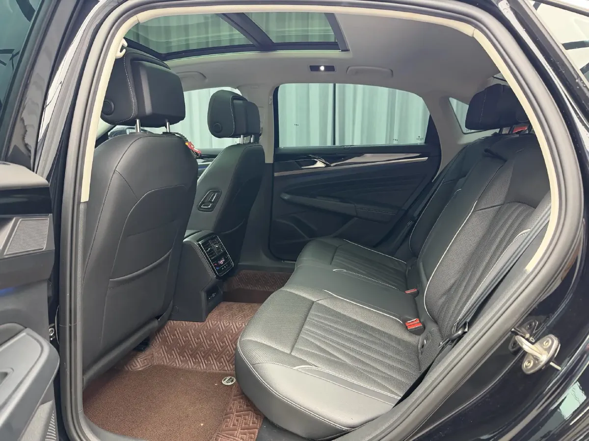 2023 Volkswagen Passat 2.0T 186HP L4 7DCT,autocango,china used car exporter,china ev exporter,chinese used car exporter,chinese used ev exporter