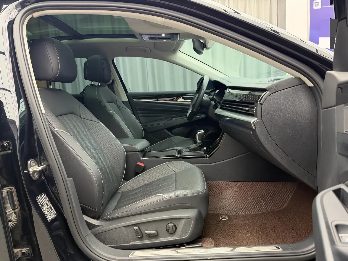 2023 Volkswagen Passat 2.0T 186HP L4 7DCT,autocango,china used car exporter,china ev exporter,chinese used car exporter,chinese used ev exporter